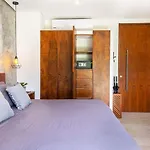 BÄAK- PH3A- Ixchel PENTHOUSE studio Private Rooftop POOL
