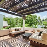 Casa Mallorca Tropical Vibes Private Pool Backyard With Grill Sunroof & Hammock Concierge & Wifi