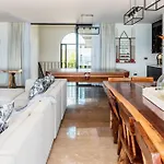 Bella Villa