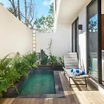 Private Swim Up Pool.Near Beach&Town.60Mb Fiber