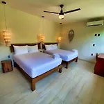 5Th Avenue Tulum Near Zamna Kuc2