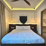 Stunning Villa In The Heart Of La Veleta - Casa Jardin