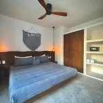 Stunning Villa In The Heart Of La Veleta - Casa Jardin