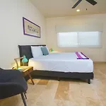 3Br Penthouse With Private Rooftop And Jacuzzi And Beach Club Access