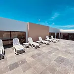 Oscar Wilde - Ph With Private Rooftop And Plunge Pool & Gym & Beach Club Access
