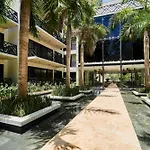 Tulum Escape - Stylish Pool, Gym & Parking
