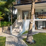 Villa Azanik