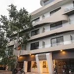 Modern Tulum Apt Sleeps 2