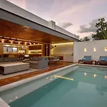 Villa Bella - Large Home Holistika