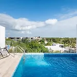 Tulum City Apartments At Menesse Tulum
