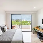 Tulum City Apartments At Menesse Tulum