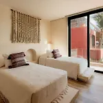 Beachfront Villa - 25M Pool - Yoga Deck - Jacuzzi