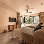 Villa With 2 Pools With Security Guard For 10 Guests