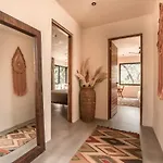 Villa With 2 Pools With Security Guard For 10 Guests