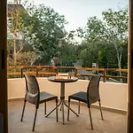 Serene modern condo, 2 BD&snorkel&200 MB WIFI