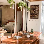 Luum - Majestic Villa With Private Pool And Parking