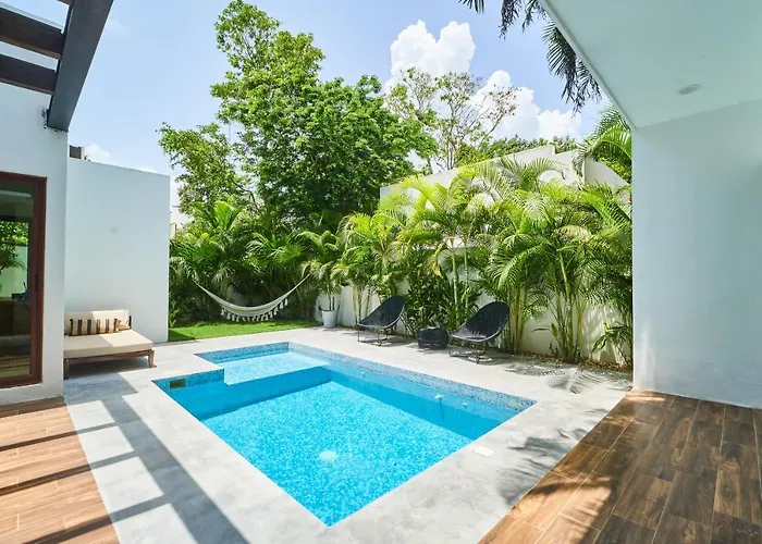 Casa Mallorca Tropical Vibes Private Pool Backyard With Grill Sunroof & Hammock Concierge & Wifi