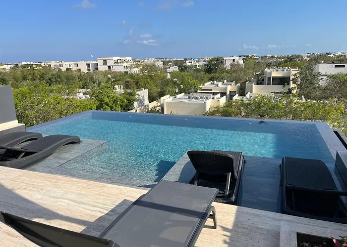 Studio W/Plunge Pool & Kitchen