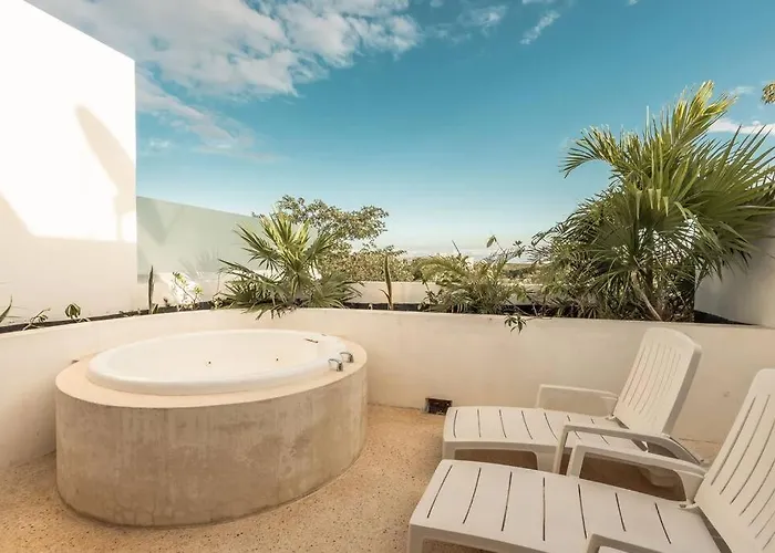 Condo In Tulum, Pool, Jacuzzi, 3 Beds