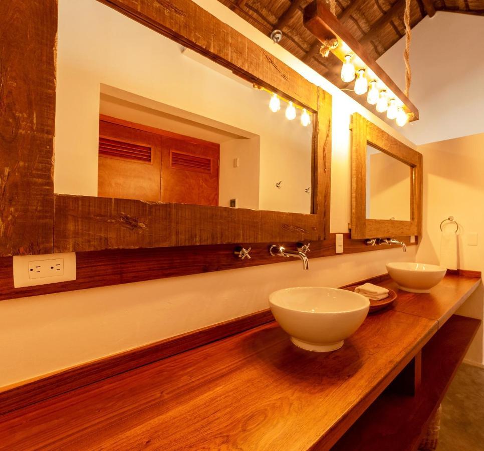 Hostal Mimosa *