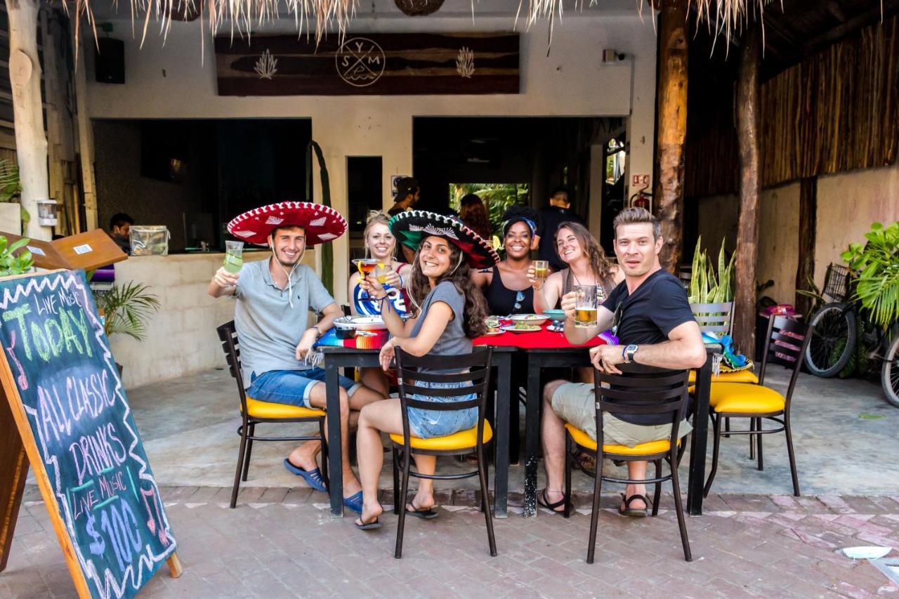 Bed and breakfast Oostel Smart - Playa