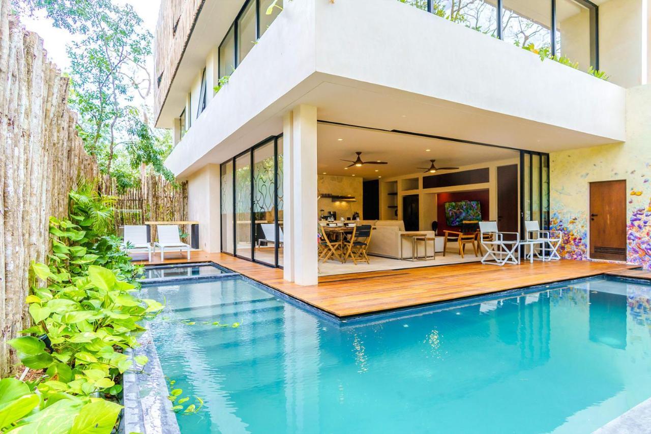 Apartamento Gorgeous Flowy Space With Wrap-around Private Pool