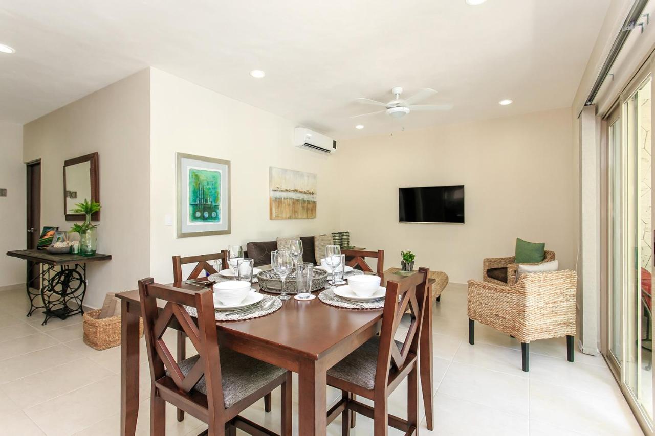 Complex With An Alluring Pool & Tropical Vibes By Stella Rentals! Apartamento
