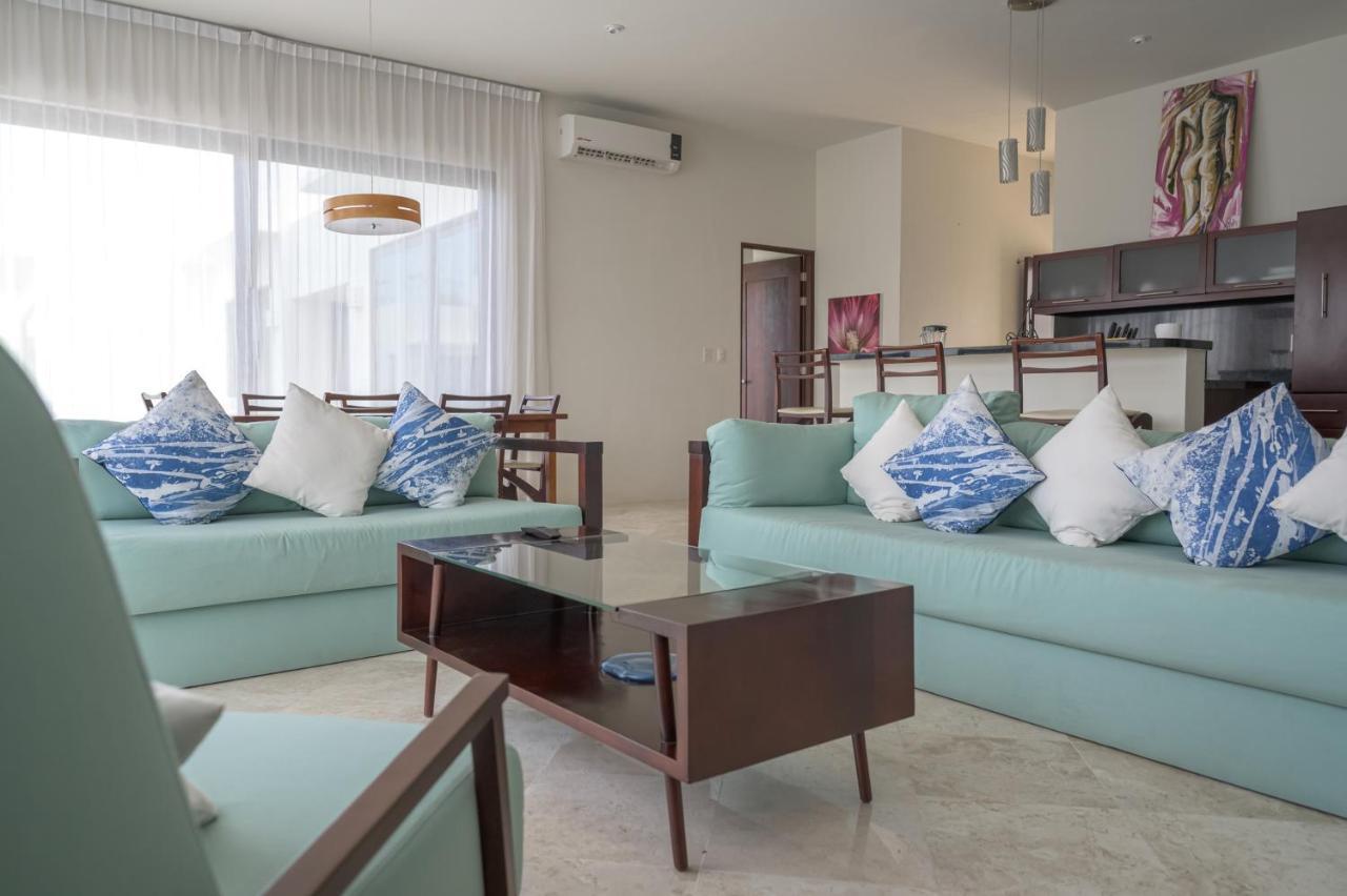 Intima Adults Only 3*