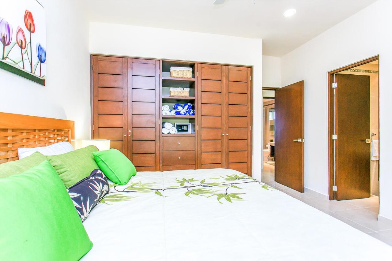 Complex With An Alluring Pool & Tropical Vibes By Stella Rentals!