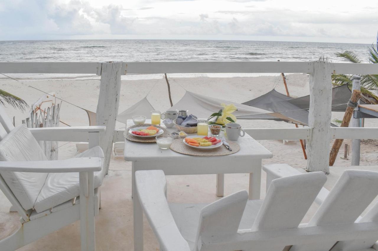Hotel Lamar Front And Pool Tulum