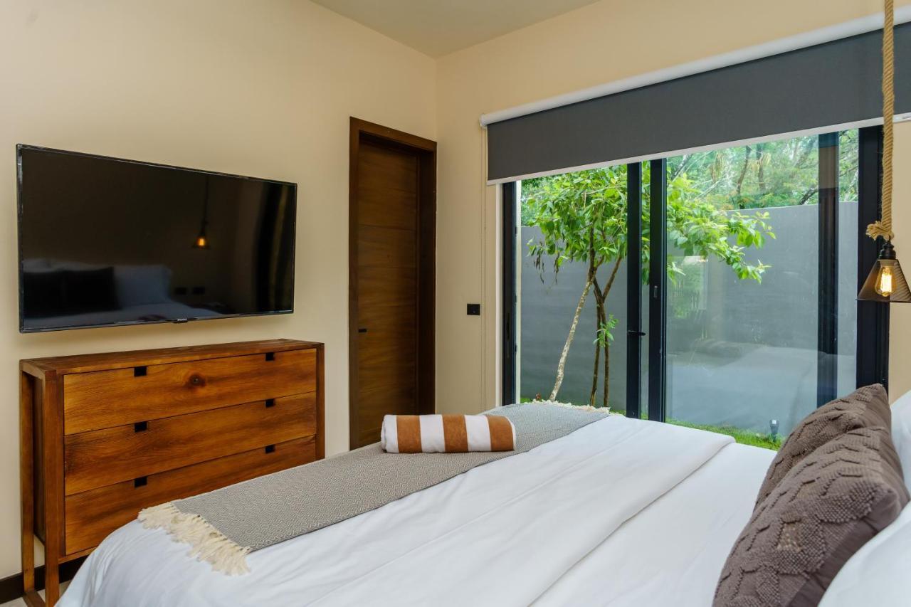Idyllic Hideaway Tropical Ambiance In Private Pool Perfect For Large Groups Сasa de vacaciones Tulum