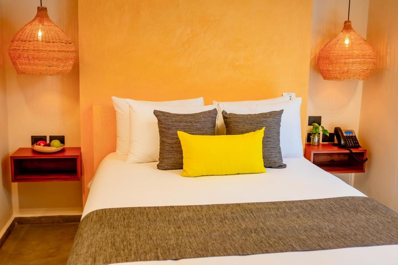 Hotel Esplendor By Wyndham Nook 4*
