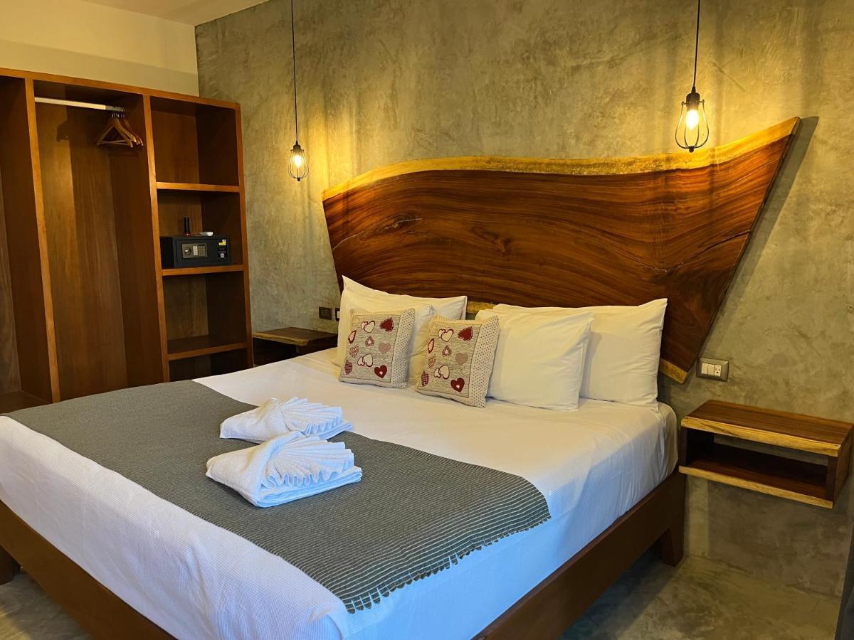 Little Gem La Veleta 4*