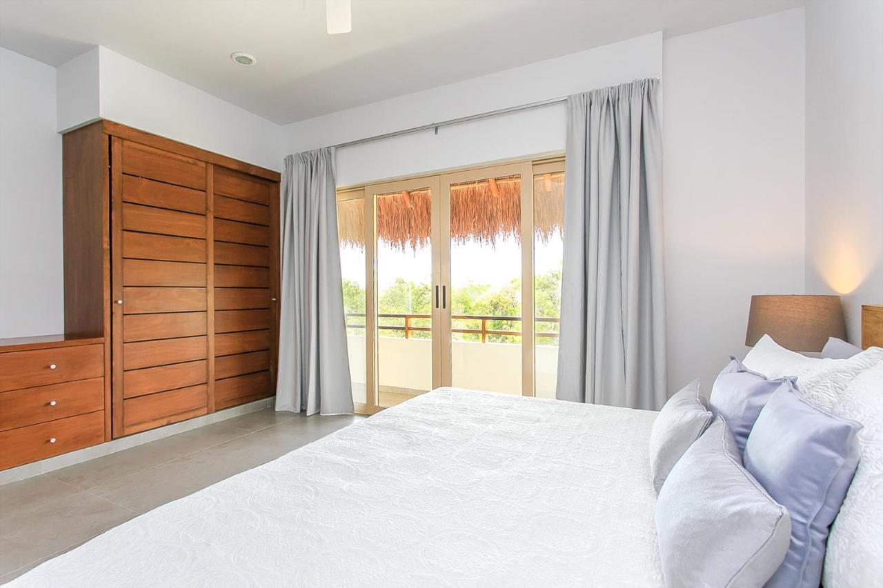 Complex With An Alluring Pool & Tropical Vibes By Stella Rentals! Apartamento *