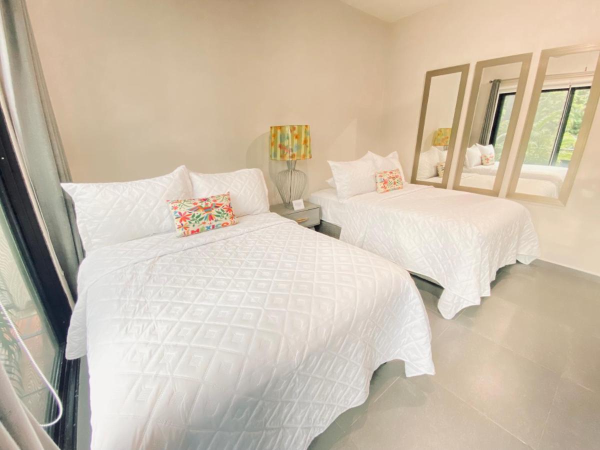 Cien Corazones Villa *