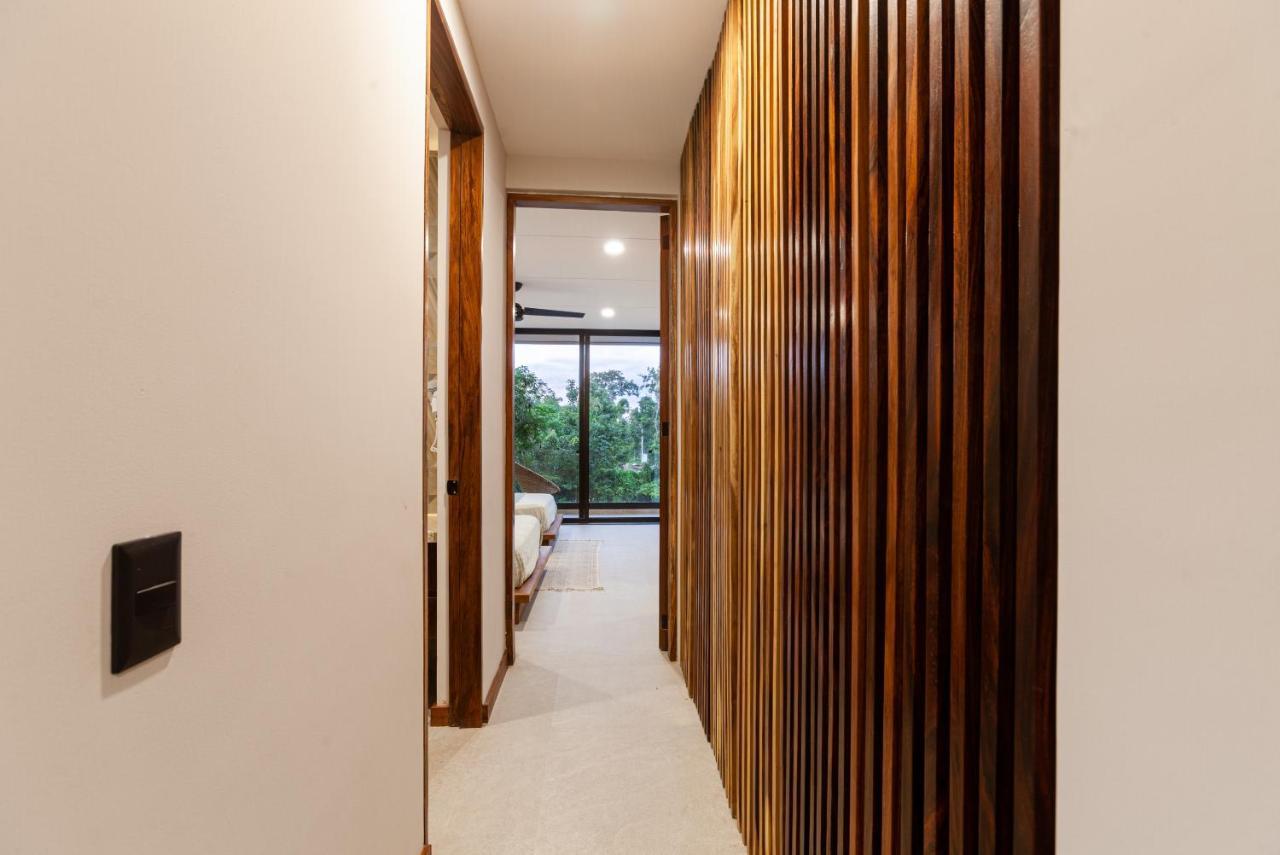 Aru Luxury