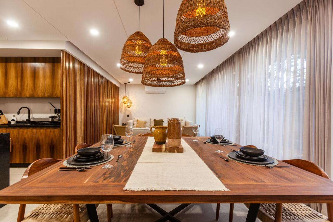 Aru Luxury