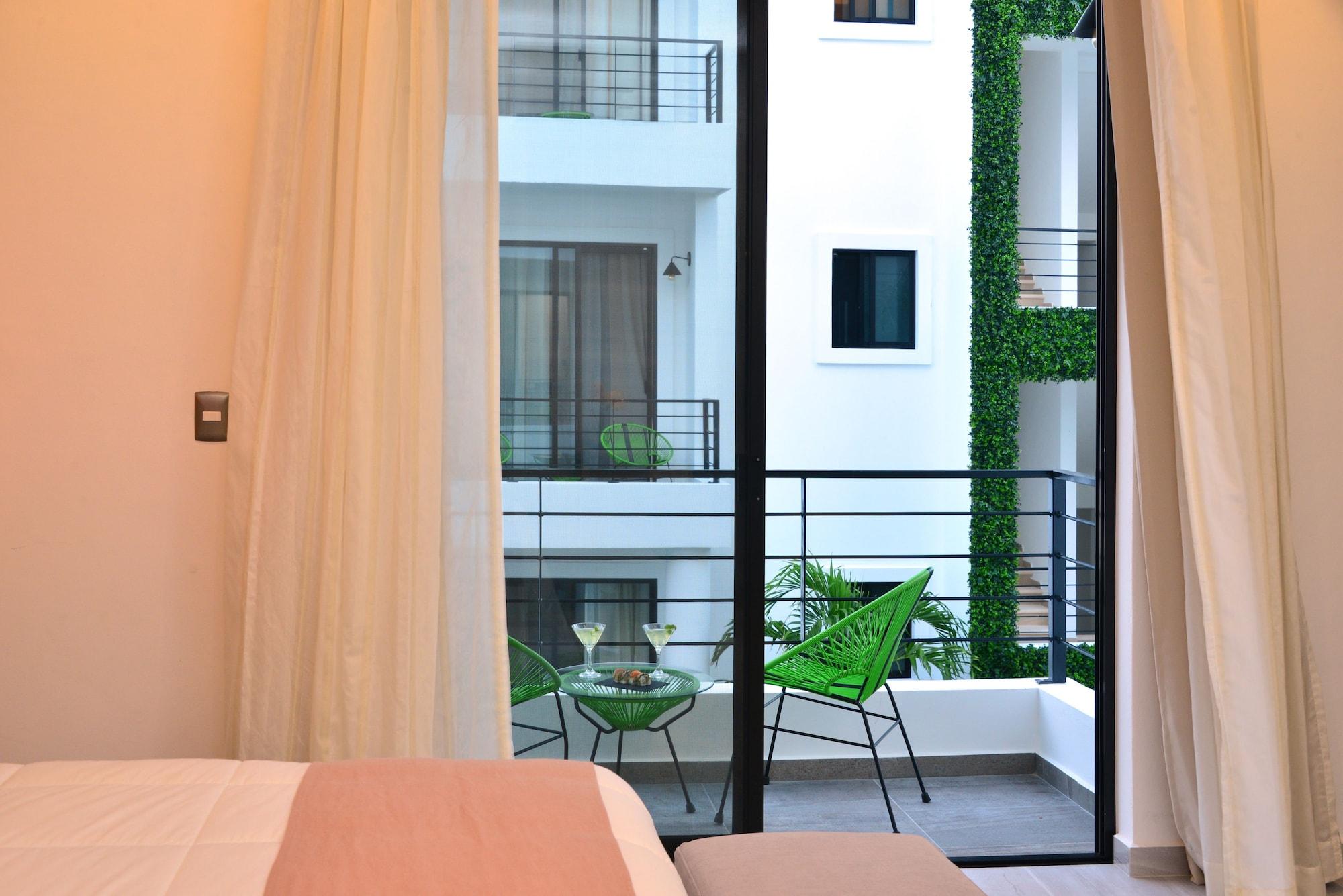 Elements Boutique Hotel 4*