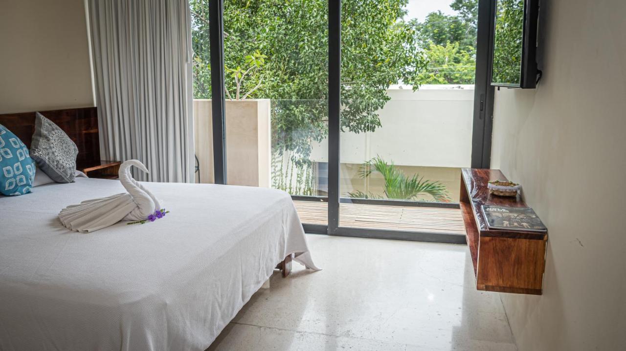 Hotel Moonshine & Tulum
