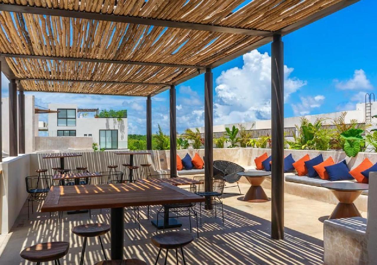 Luxury And Family In La Veleta Hotel