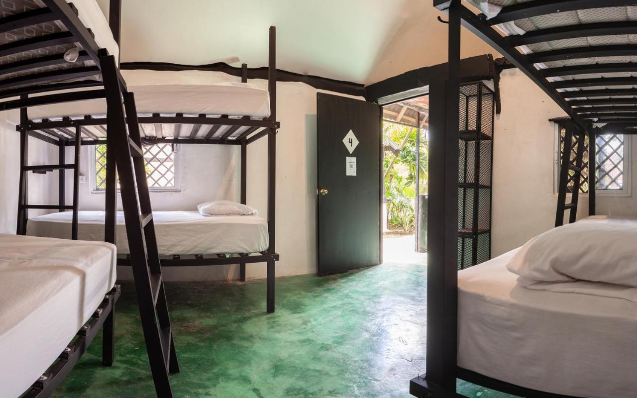 Hostel Oryx *