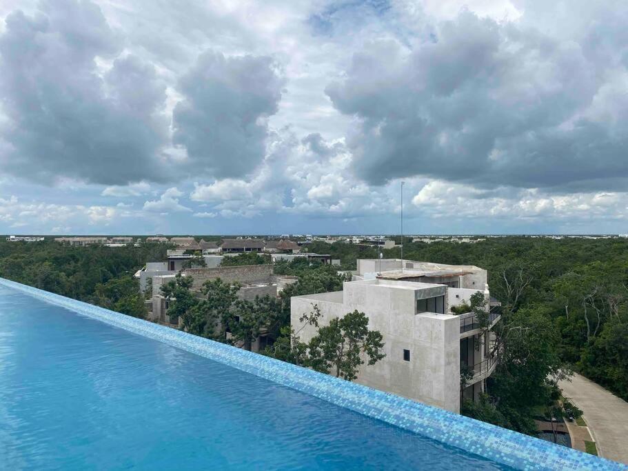 In Tulum, Aldea Zama