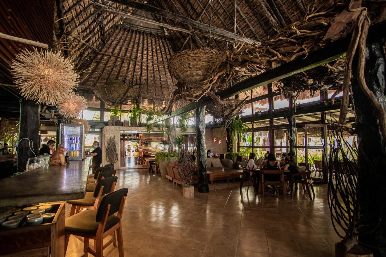 Lirios Hotel 4*