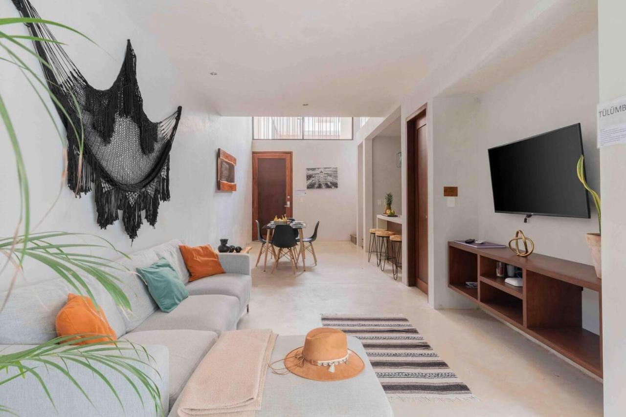 Lovely 2-bed In With Private Pool Apartment *