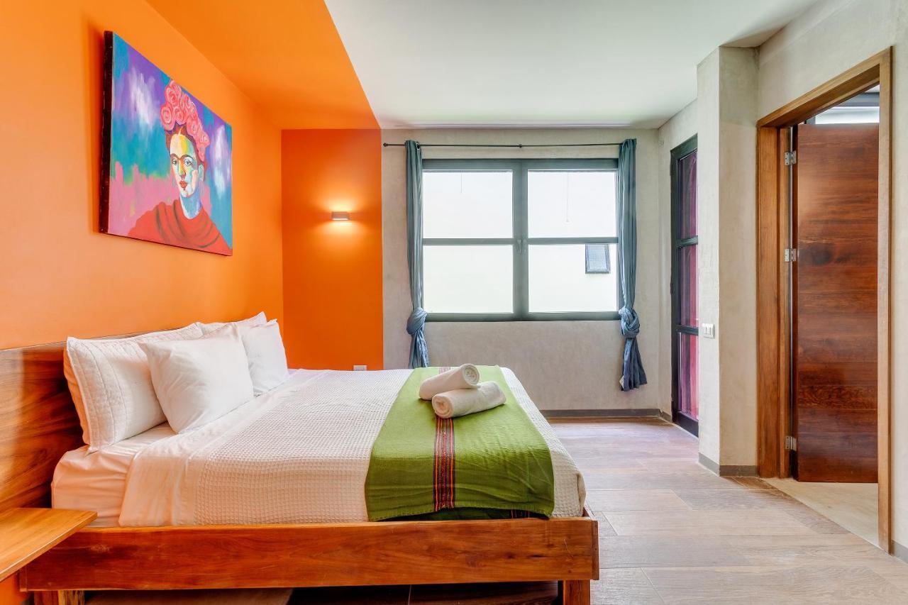Chic In The Heart Of By Stella Apartamento