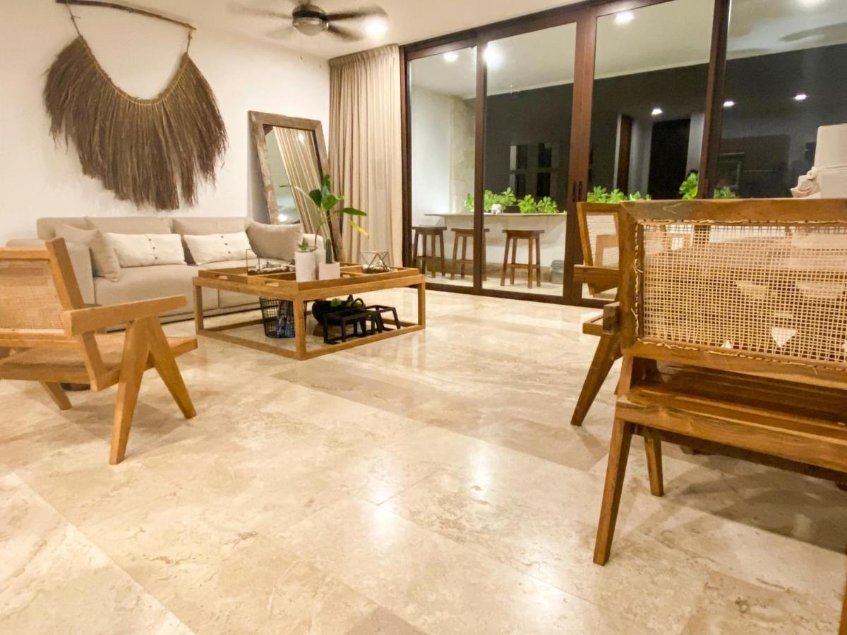 Omara Apartment *