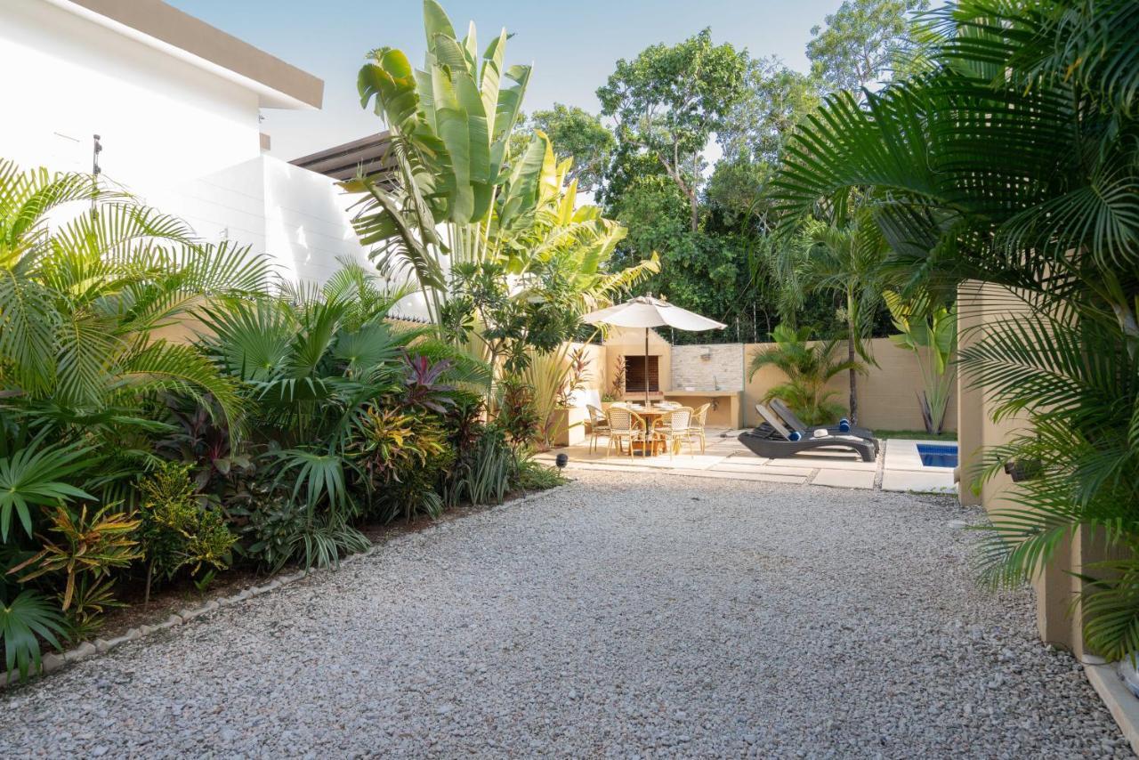 Сasa de vacaciones Private Modern Villa-pool Beds-ac-internet-parking-grill