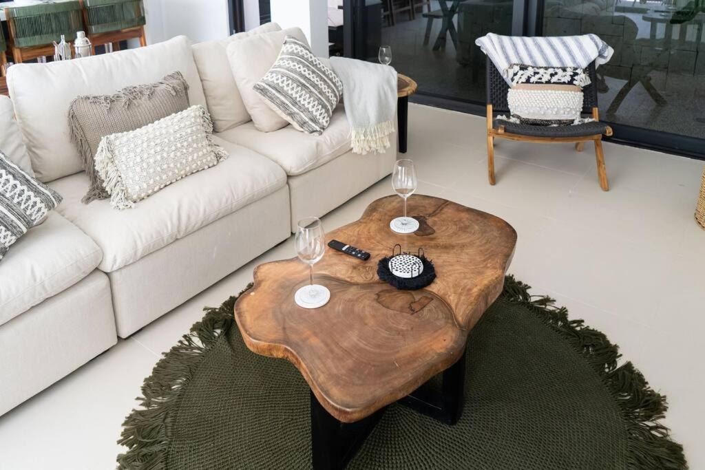 Villa Blanca Incredible 2br Villa/private Pool