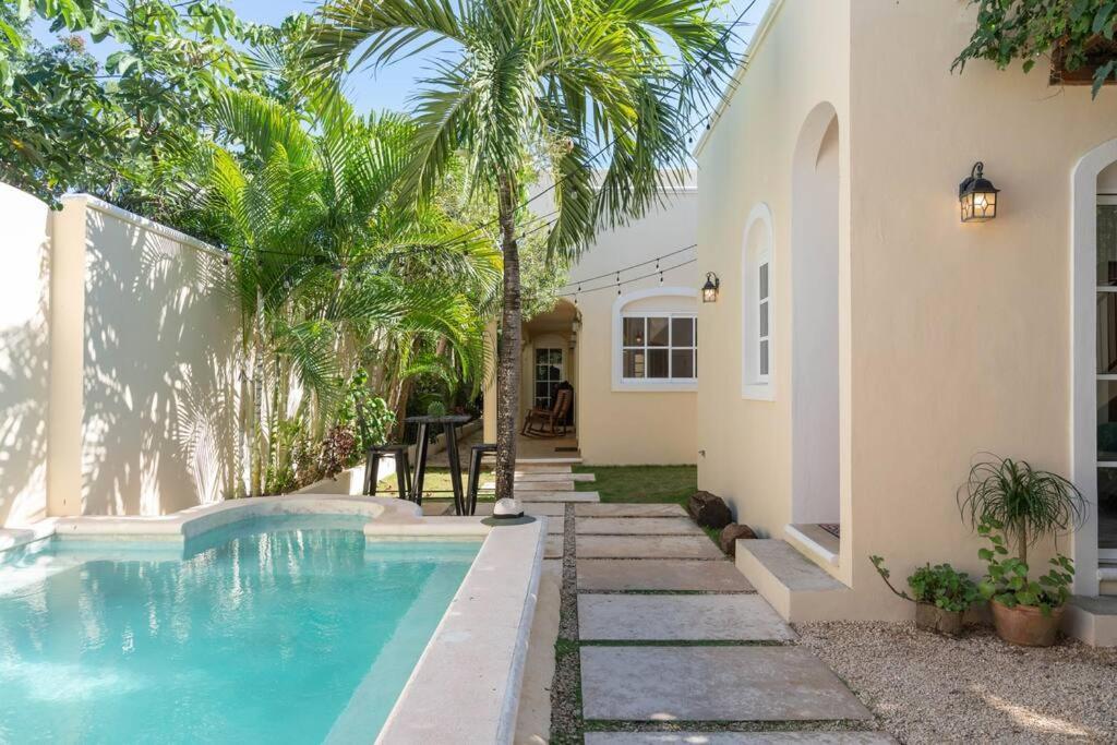 Beautiful Mexican Style Villa/3 With Pool