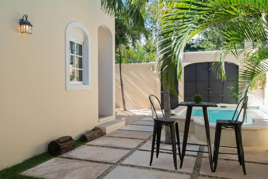 Beautiful Mexican Style Villa/3 With Pool